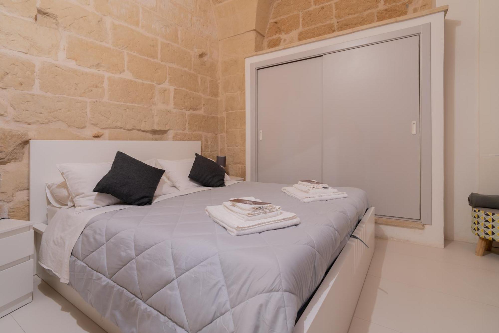 Dimora Barocca Apartment Irene Лечче Екстер'єр фото