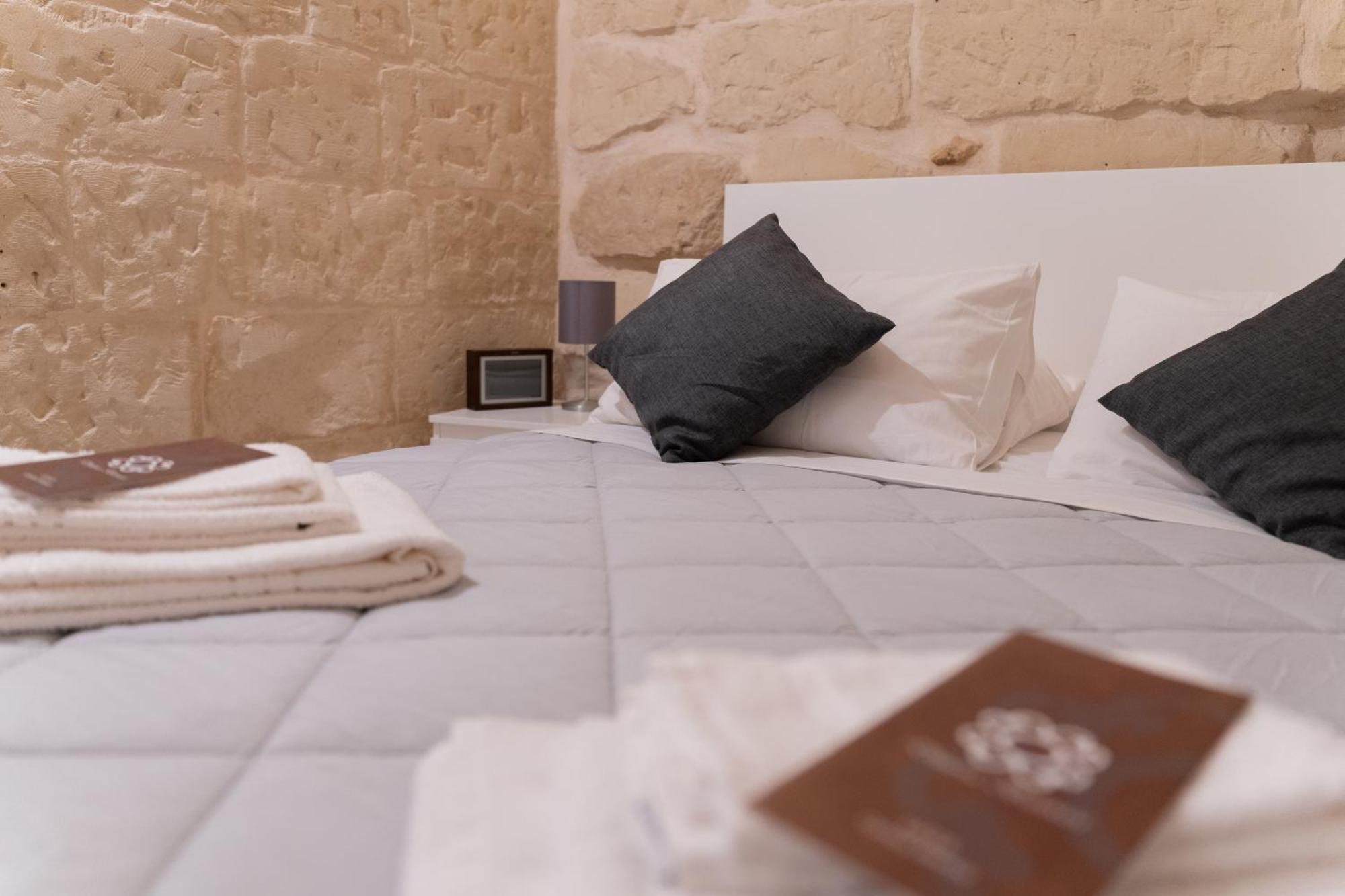 Dimora Barocca Apartment Irene Лечче Екстер'єр фото